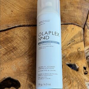 OLAPLEX No.4D Dry Shampoo - White and Black
